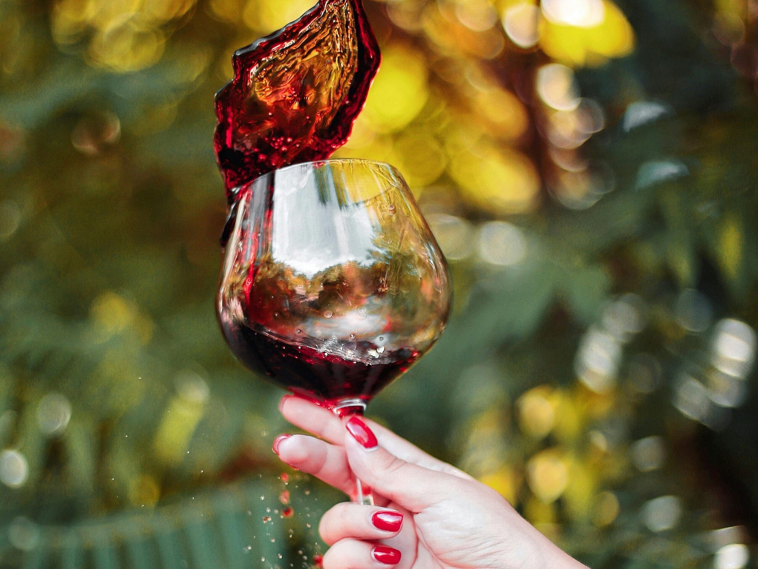 Summer in a Glass – How to Enjoy Red Wine in the January Heat